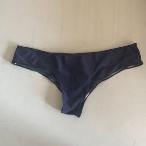 ruched bikini bottoms